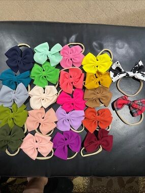 22 Kids/Adult Ponytail Bows